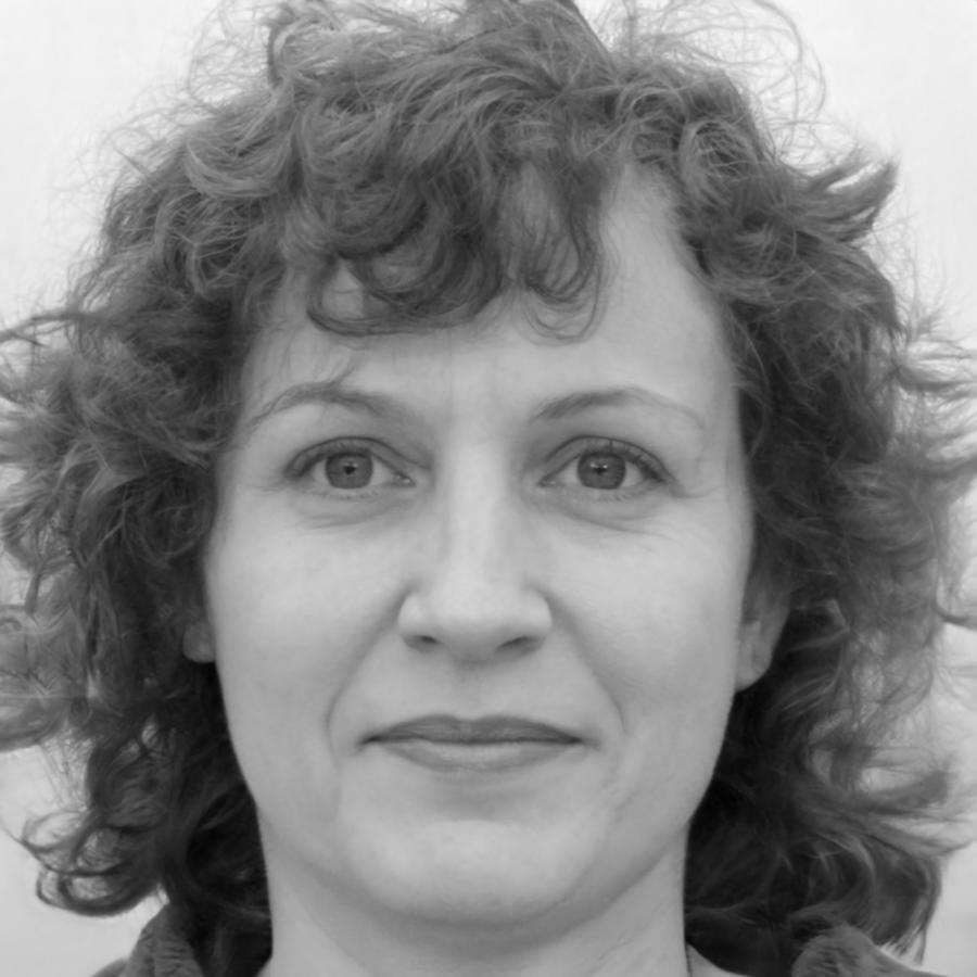 Camille Rousseau, experte en gestion financière